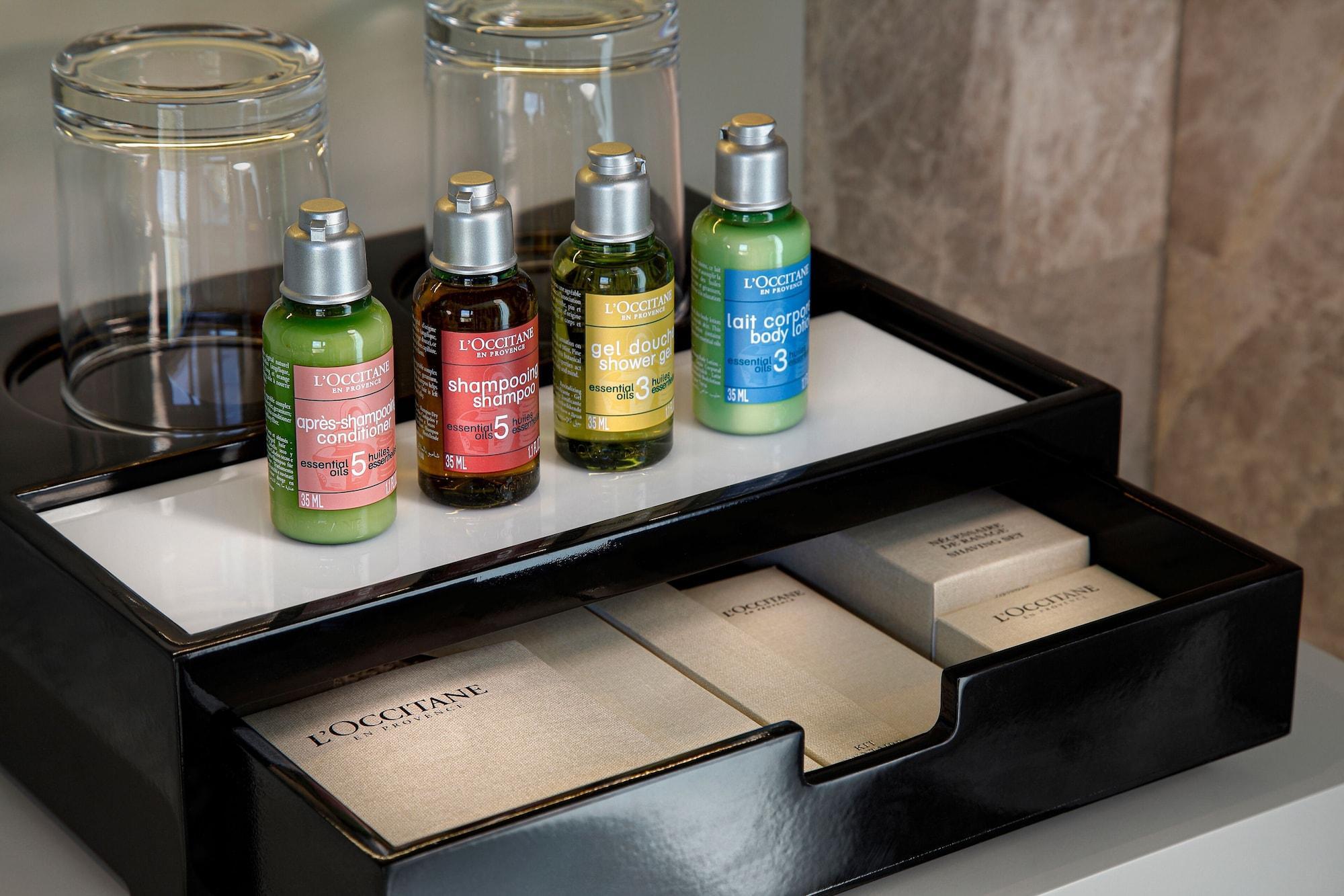 ホテル Wanda Vista イスタンブール エクステリア 写真 L'OCCITANE amenities
