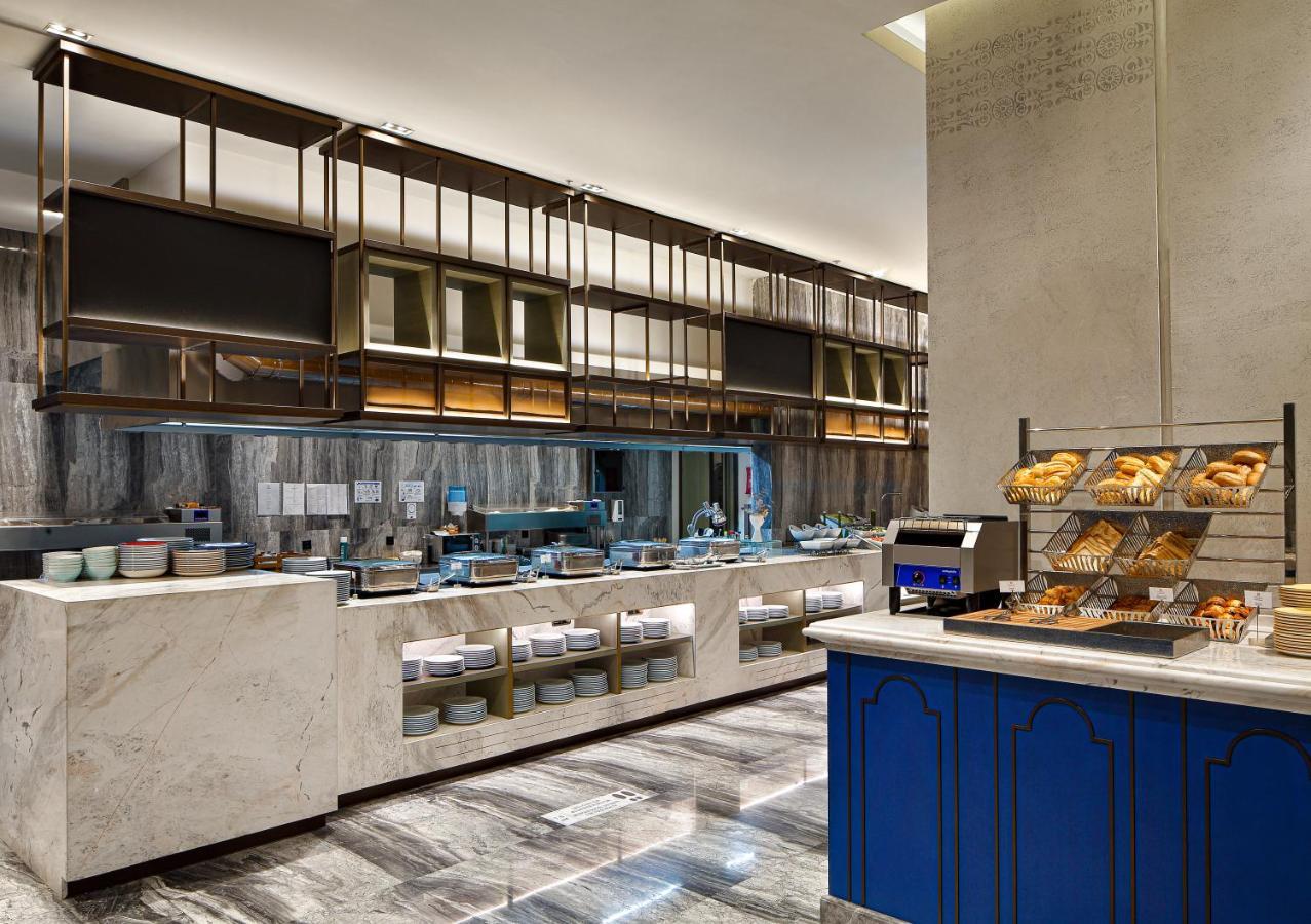 ホテル Wanda Vista イスタンブール エクステリア 写真 The buffet at the hotel